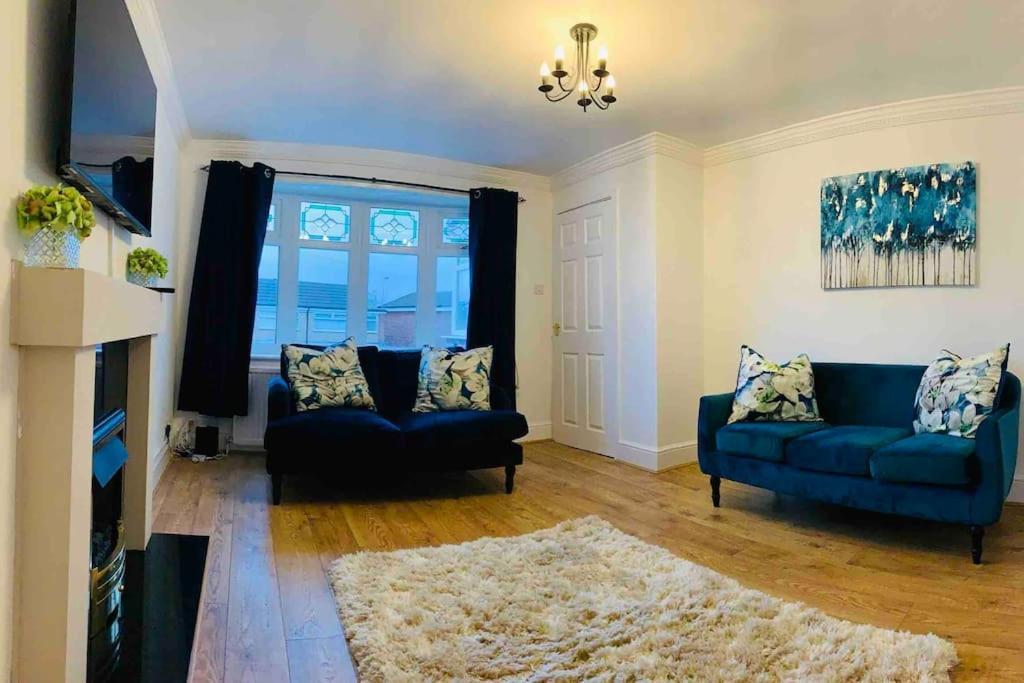 Homely Detached 3 Bedroom House Near Sheffield Rotherham Exteriör bild