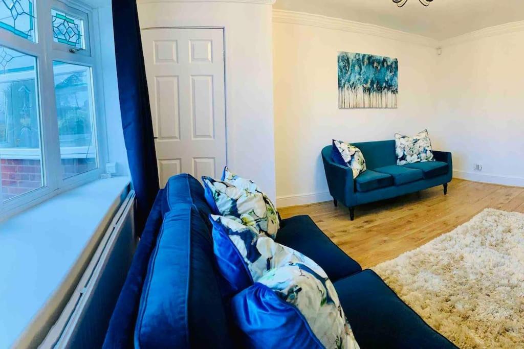 Homely Detached 3 Bedroom House Near Sheffield Rotherham Exteriör bild